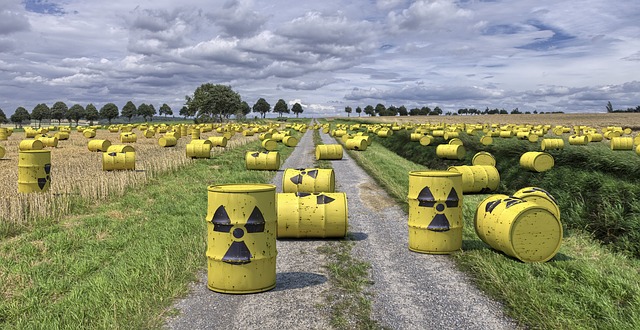 nuclear-waste-1471361_640